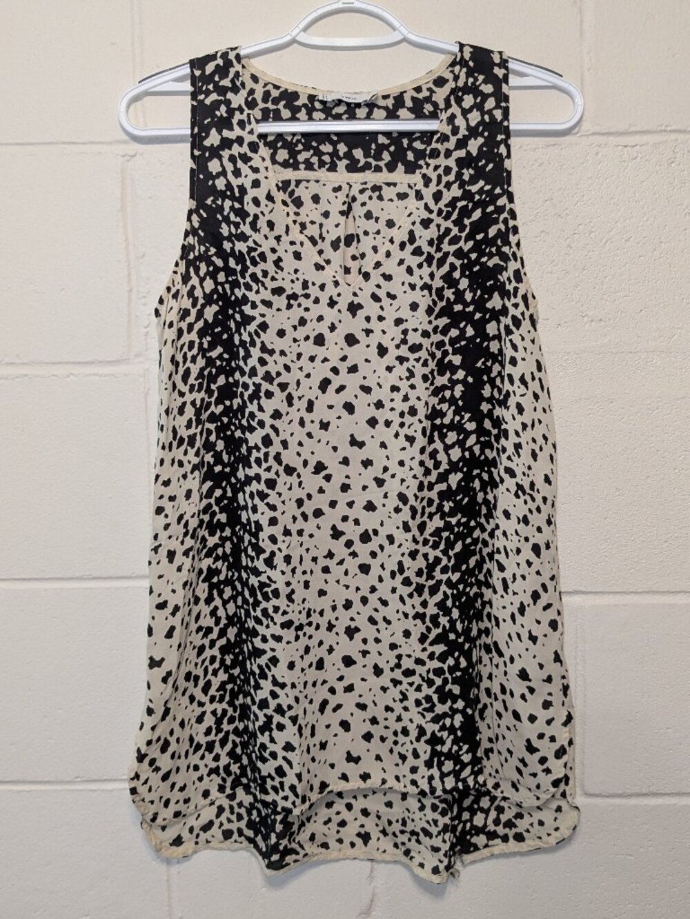 Vince Chiffon 100% Silk Sleeveless Blouse Leopard Print Medium Gauzy Semi Sheer